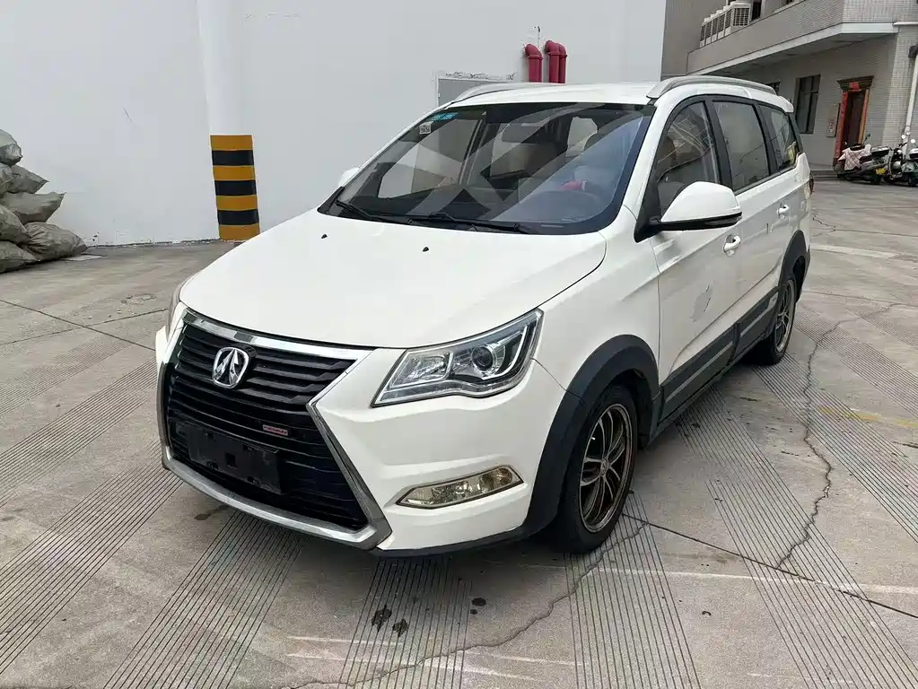 BAIC BAIC Weiwang M60 2018 — фото 1