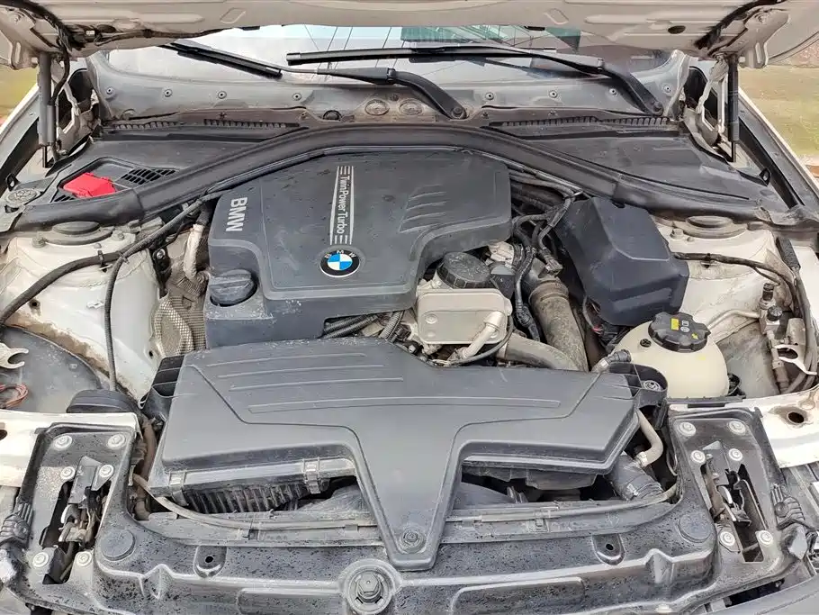 BMW 3 Series 2016 — фото 10