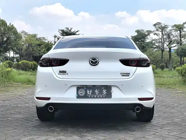 Mazda 3 Axela 2024