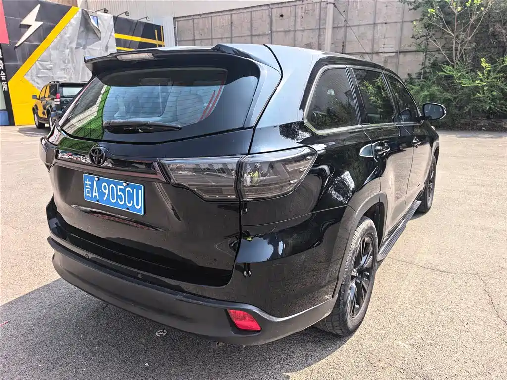 Toyota Highlander 2018 — фото 10