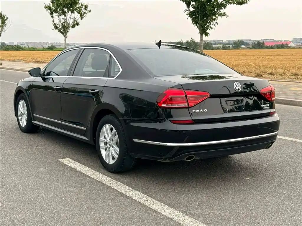 Volkswagen Passat 2016 — фото 9