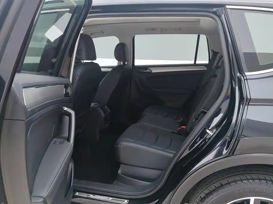 Volkswagen Tiguan L 2019 — фото 11