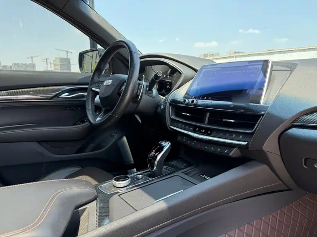 Cadillac CT5 2020 — фото 18