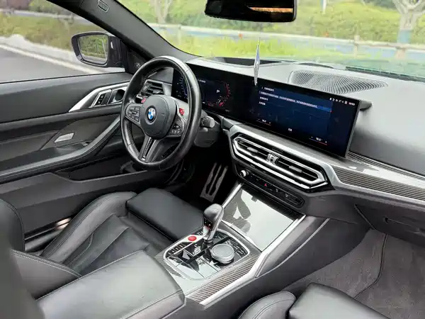 BMW M4 2023