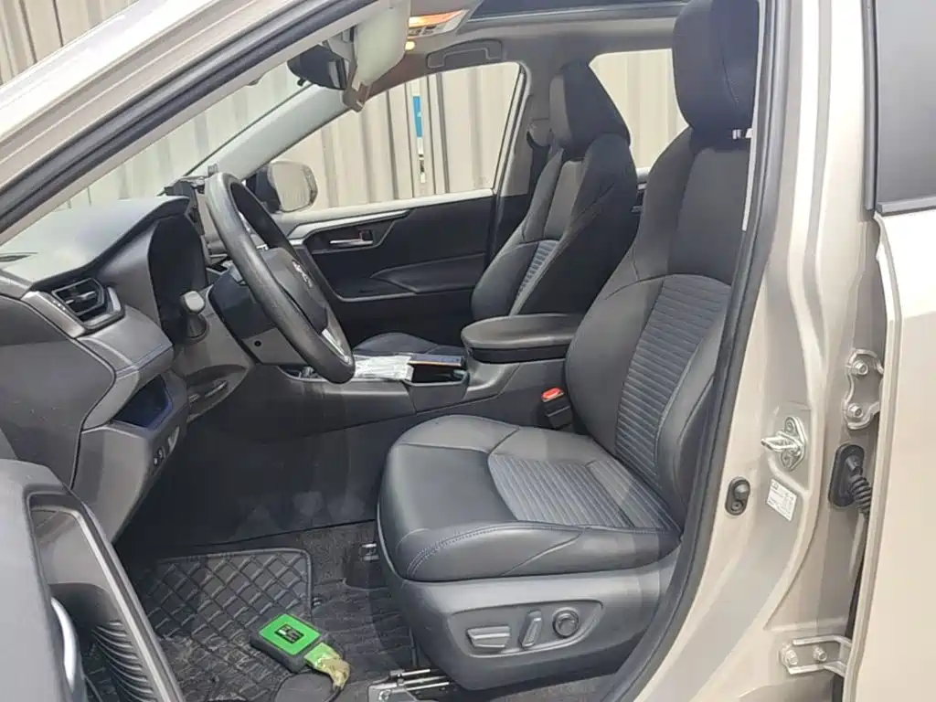 Toyota Wildlander 2021 — фото 15