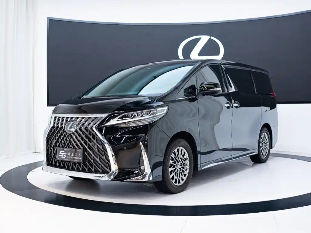 Lexus LM 2023 — фото 1