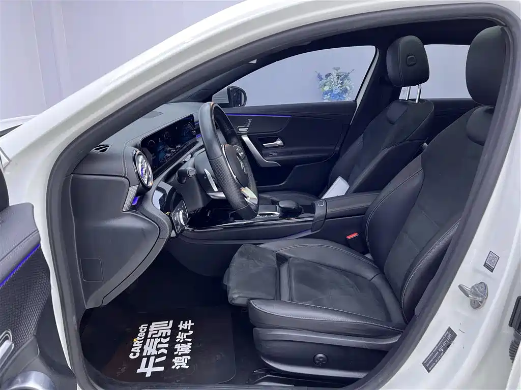 Mercedes-Benz A-Class 2020 — фото 18