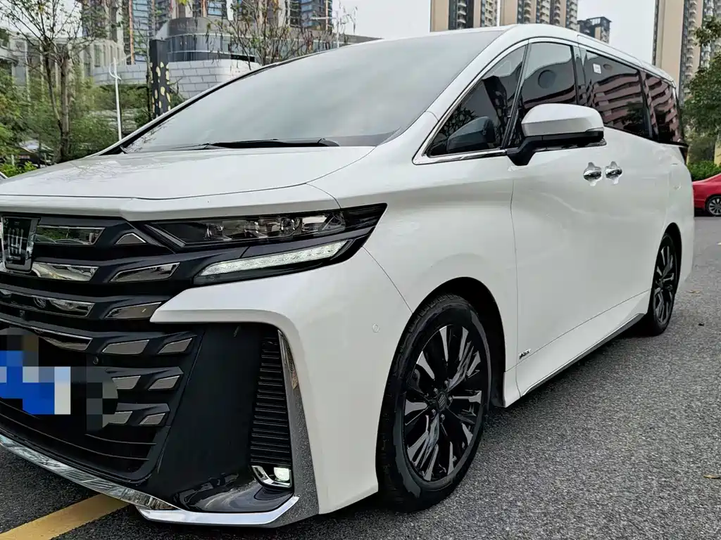 Toyota Vellfire 2025 — фото 1