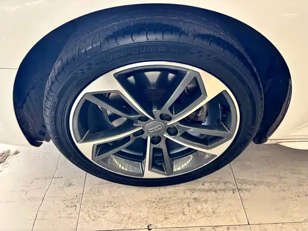 Audi A4L 2017