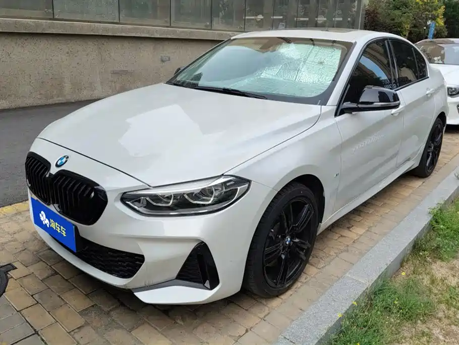 BMW 1 Series 2023 — фото 1