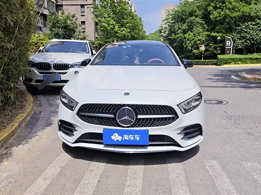 Mercedes-Benz A-Class 2019 — фото 2