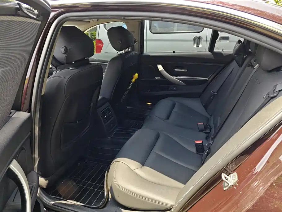 BMW 3 Series 2016 — фото 10