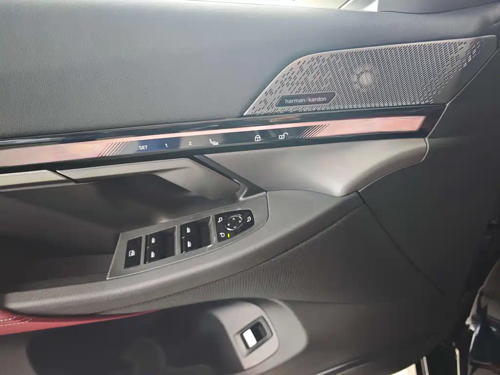 BMW i5 2025 — фото 14