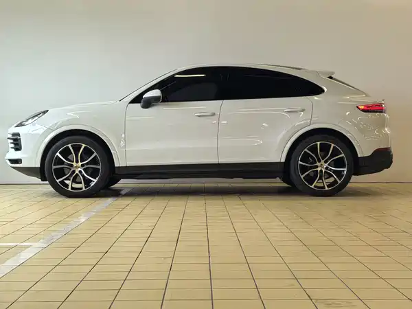 Porsche Cayenne 2023
