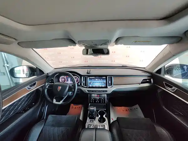 Hongqi HS7 2022