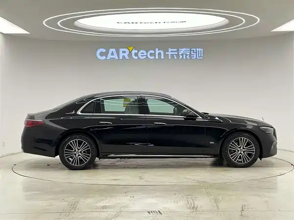 Mercedes-Benz E-Class 2025
