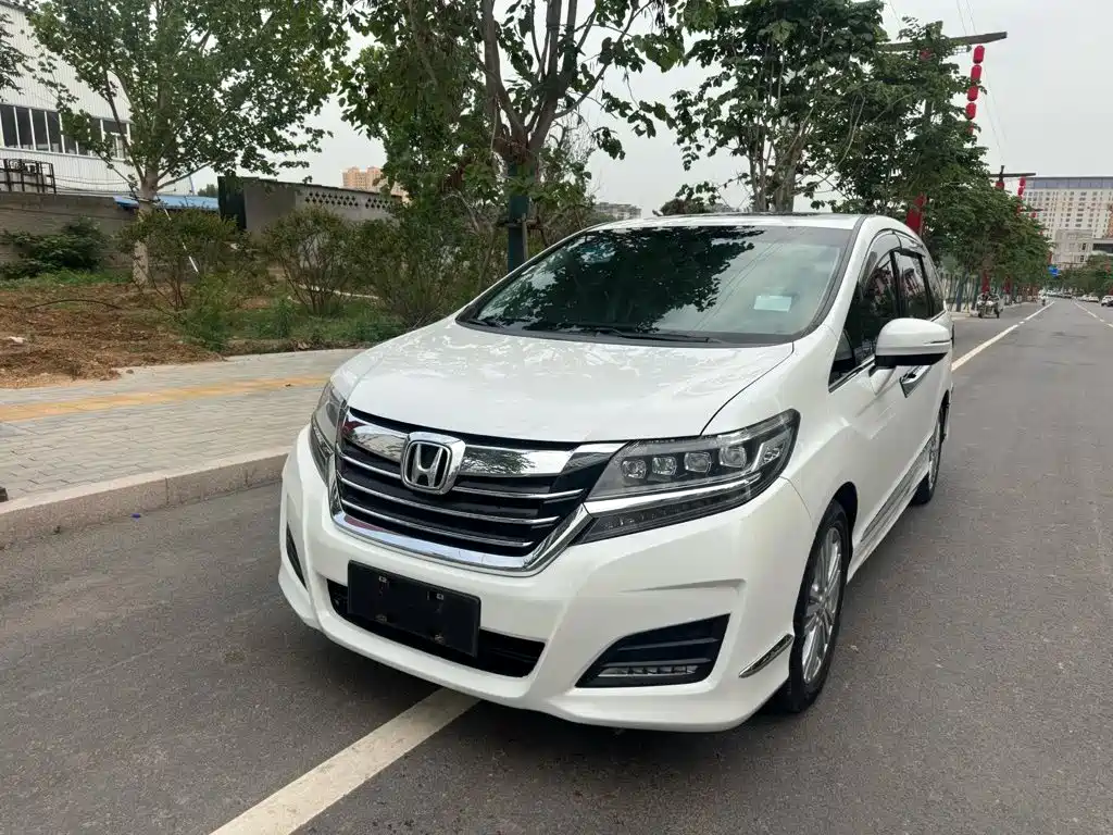 Honda Elysion 2018 — фото 1