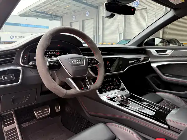 Audi RS 6 2021
