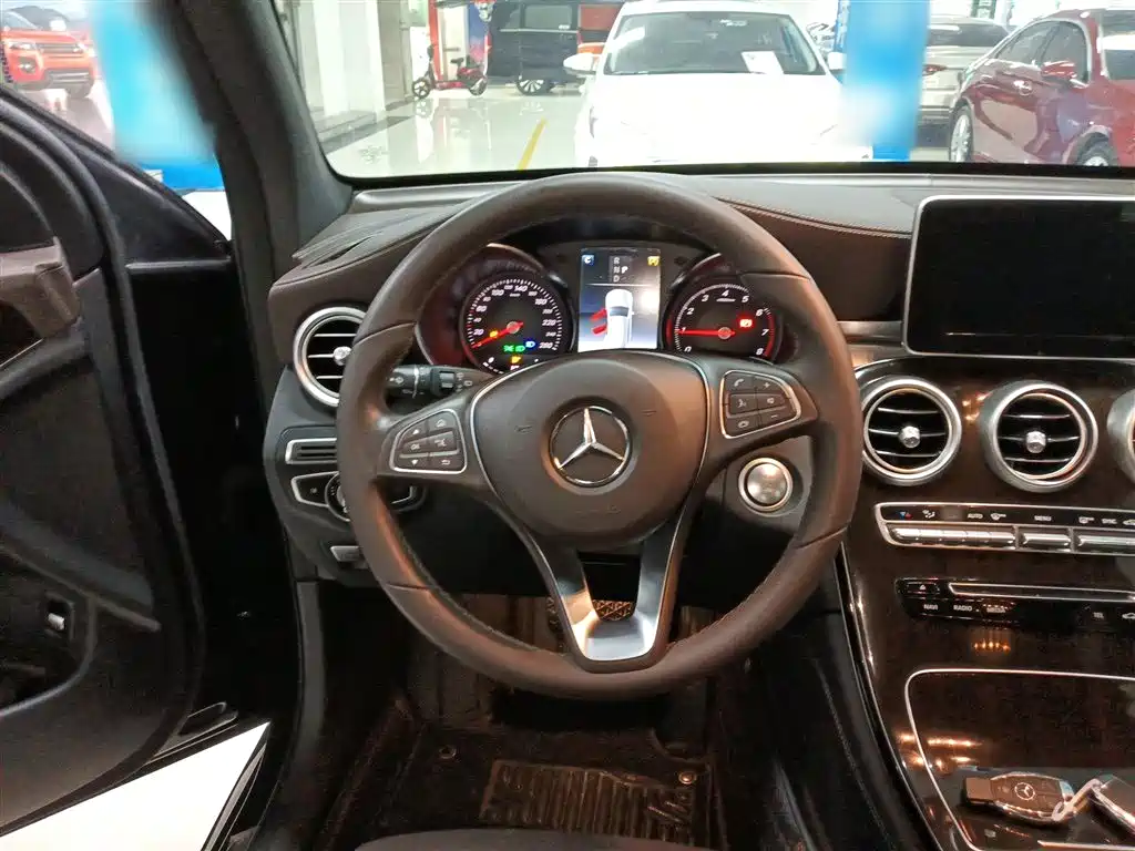 Mercedes-Benz GLC 2019 — фото 11