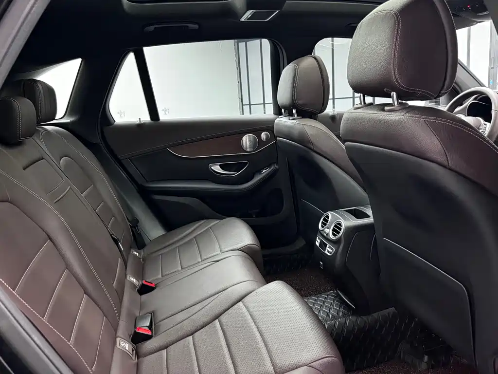 Mercedes-Benz GLC 2021 — фото 18