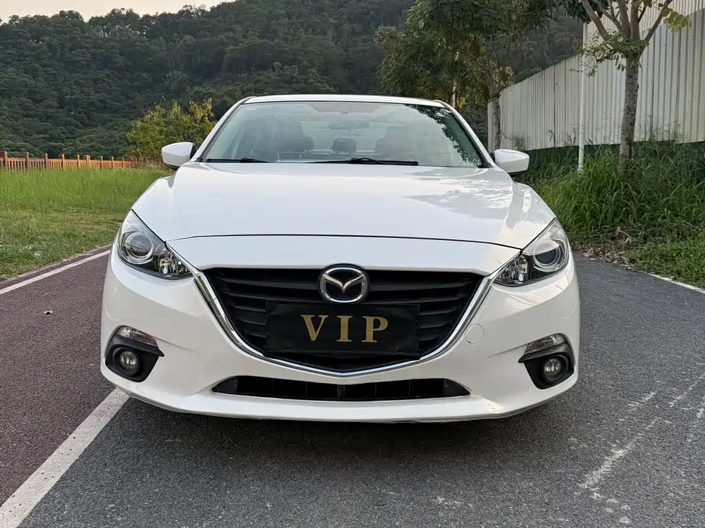 Mazda 3 Axela 2016 — фото 2