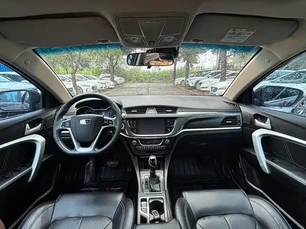 Geely Emgrand 2017