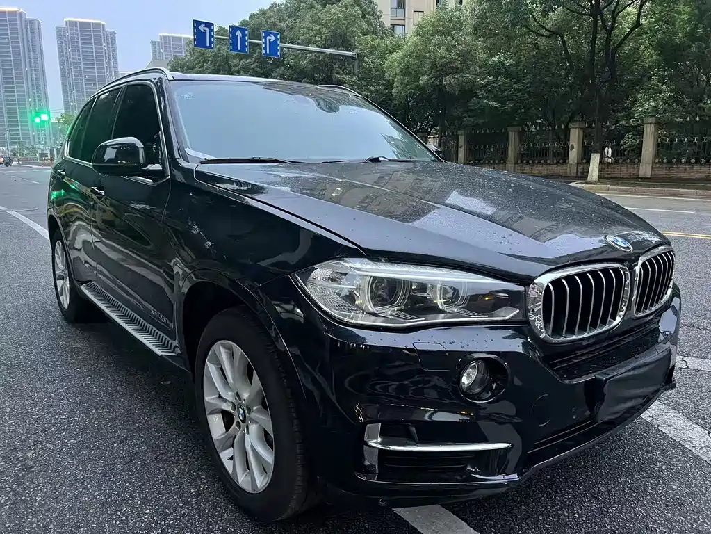 BMW X5 2018 — фото 2