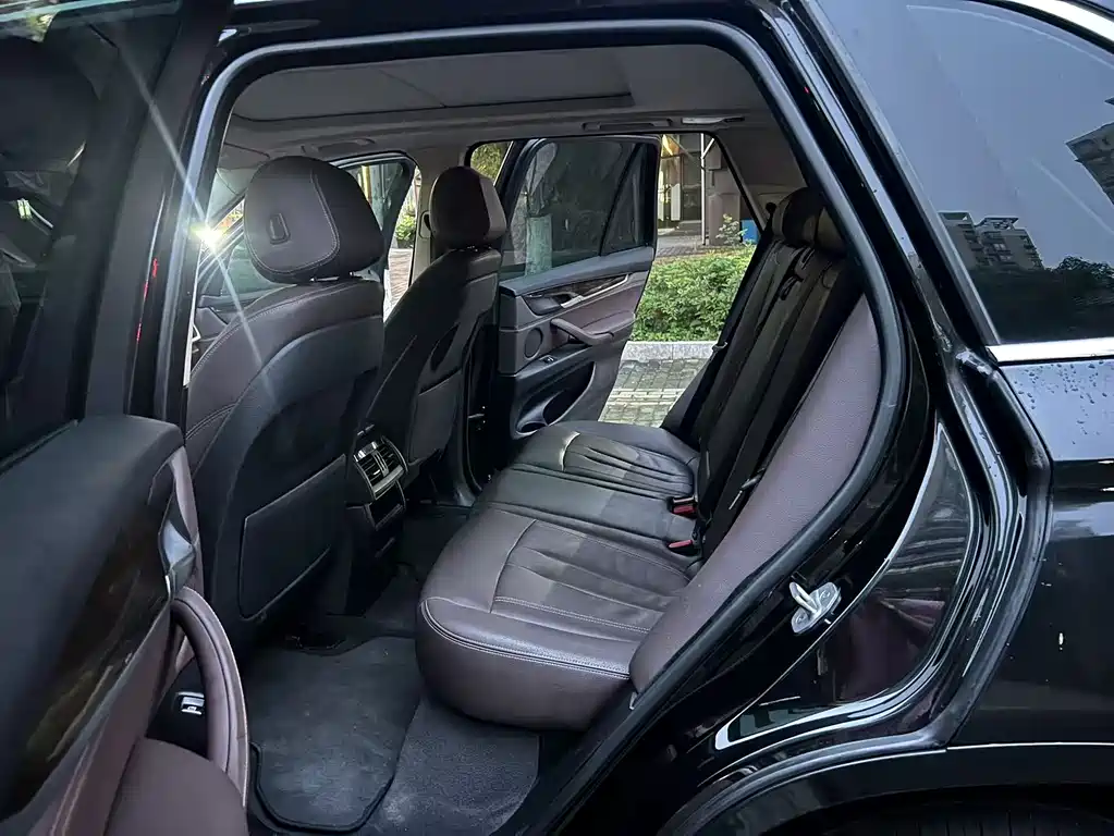 BMW X5 2018 — фото 18