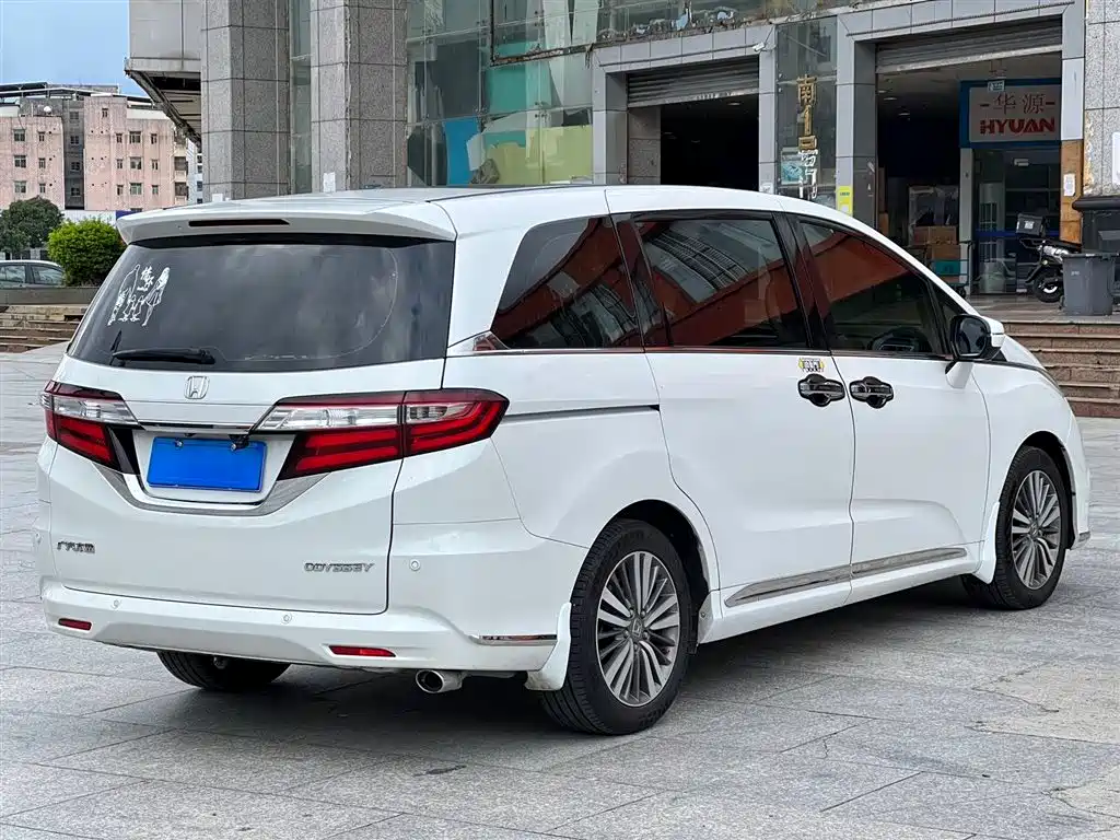Honda Odyssey 2019 — фото 9