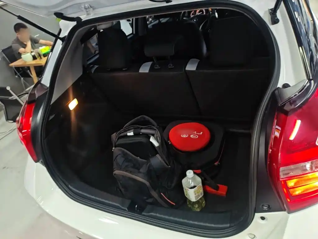 Toyota Yaris L 2022 — фото 19