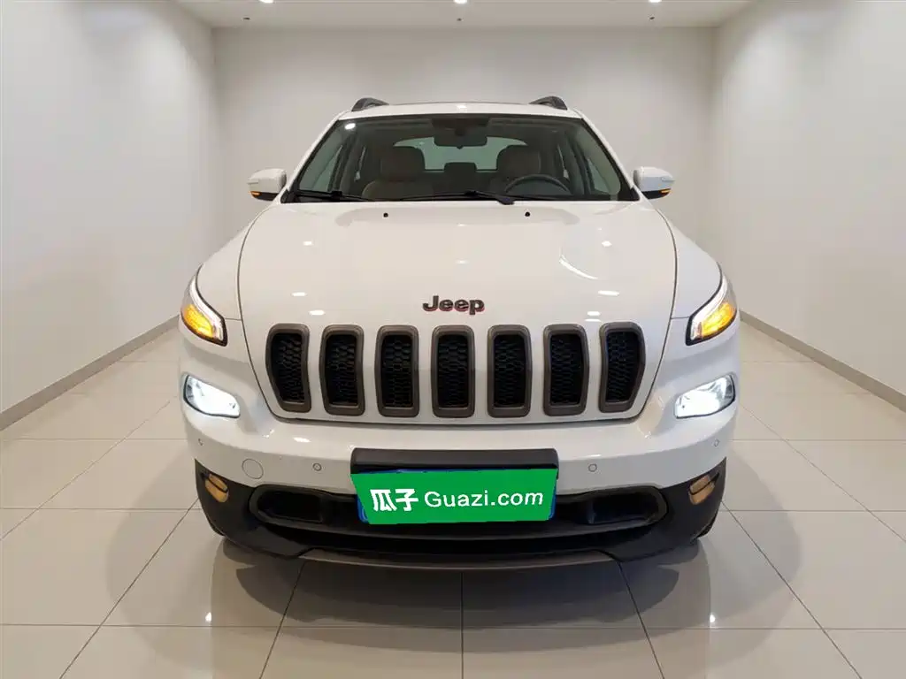 Jeep Cherokee 2016 — фото 3