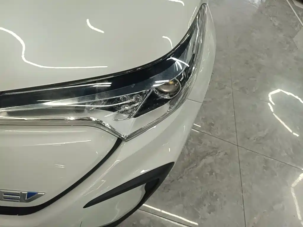 Toyota C-HR EV 2022 — фото 24