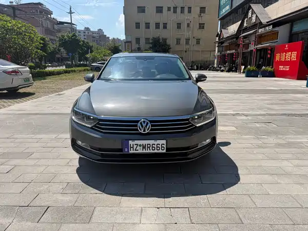 Volkswagen Magotan 2016