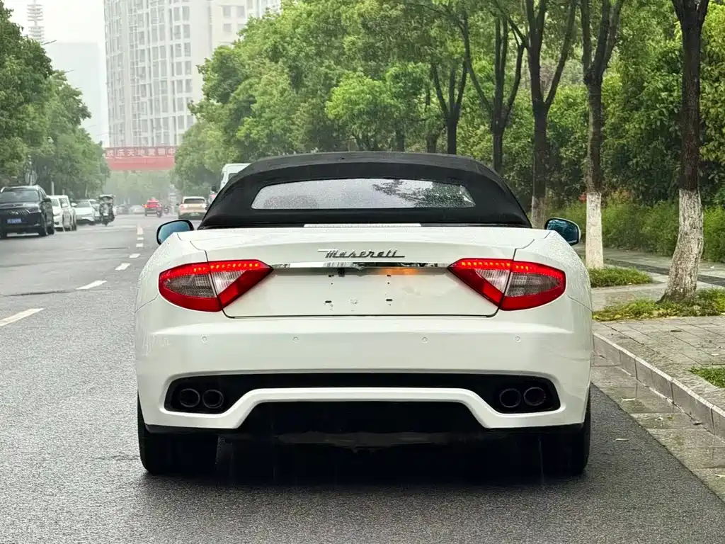 Maserati GranCabrio 2014 — фото 12