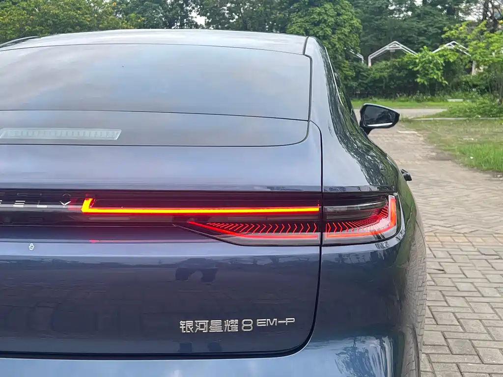 Geely Galaxy Starshine 8 2025 — фото 18
