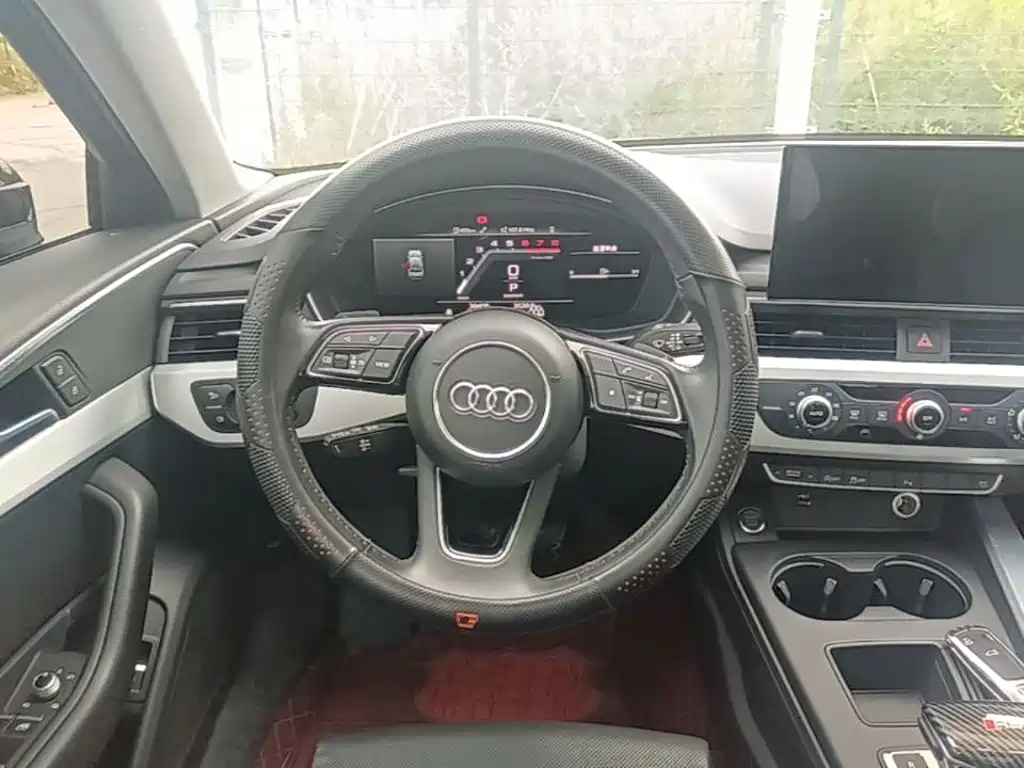 Audi A4L 2023 — фото 11