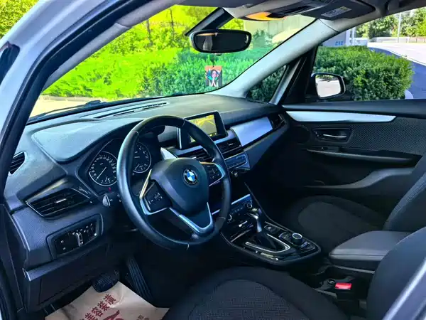 BMW 2 Series Station Wagon 2016