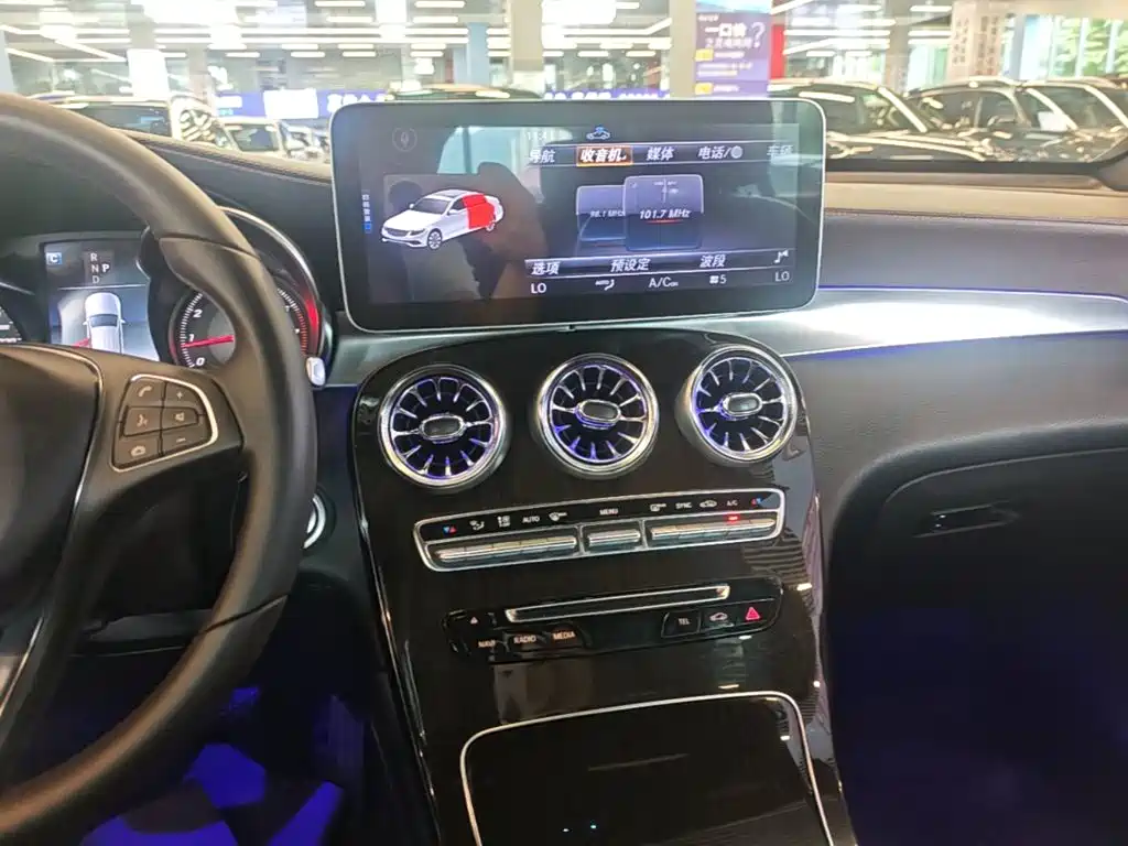 Mercedes-Benz GLC 2019 — фото 13