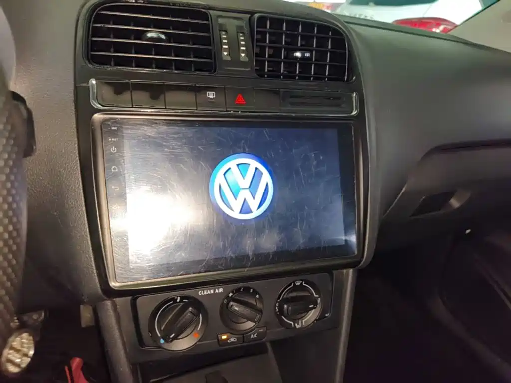 Volkswagen Polo 2017 — фото 13