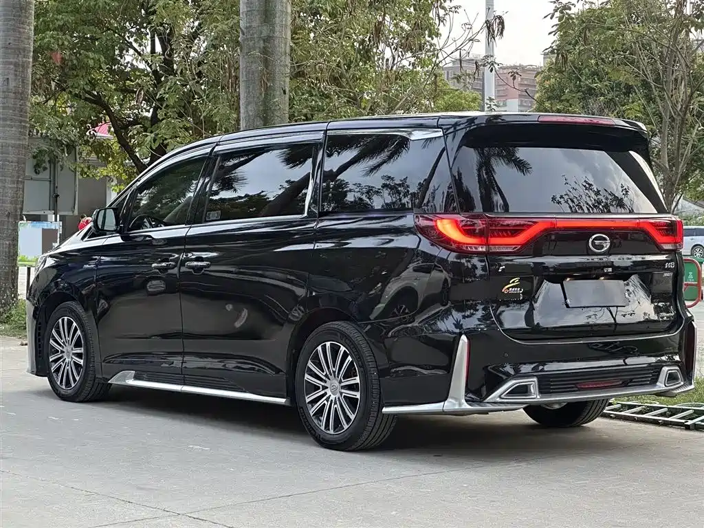 GAC Motor Trumpchi M8 2022 — фото 8