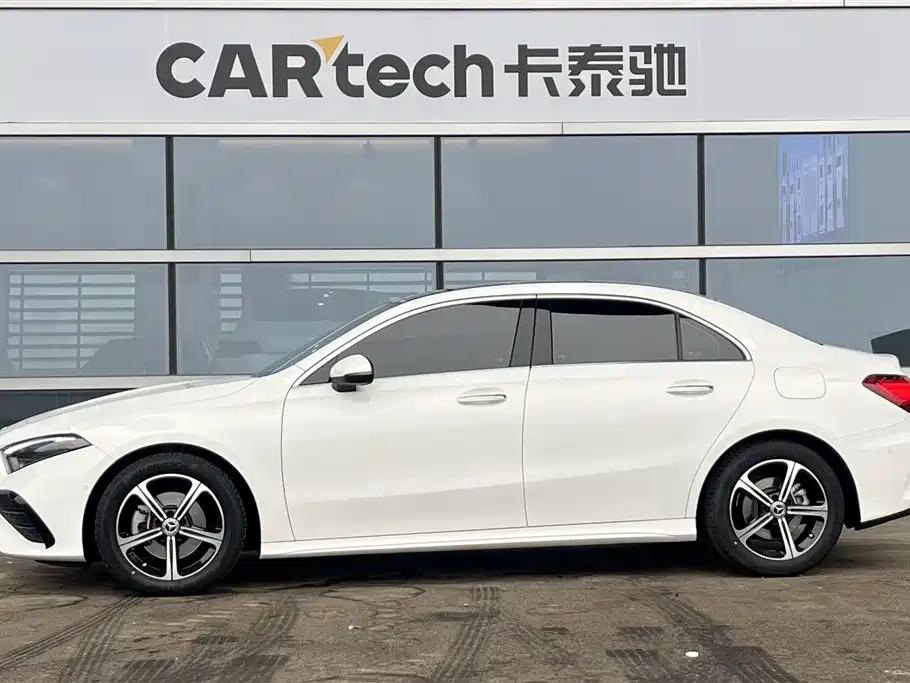 Mercedes-Benz A-Class 2025 — фото 4