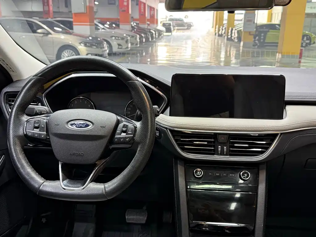 Ford Edge 2020 — фото 18