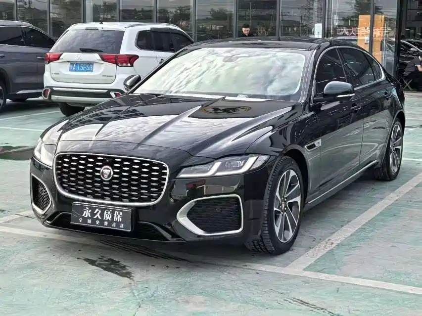 Jaguar XFL 2024 — фото 1