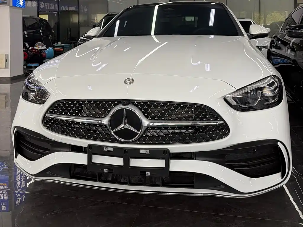 Mercedes-Benz C-Class 2024