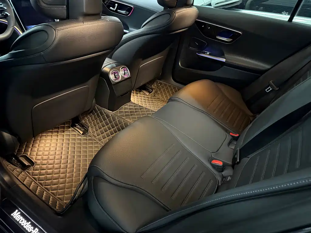 Mercedes-Benz C-Class 2022 — фото 11
