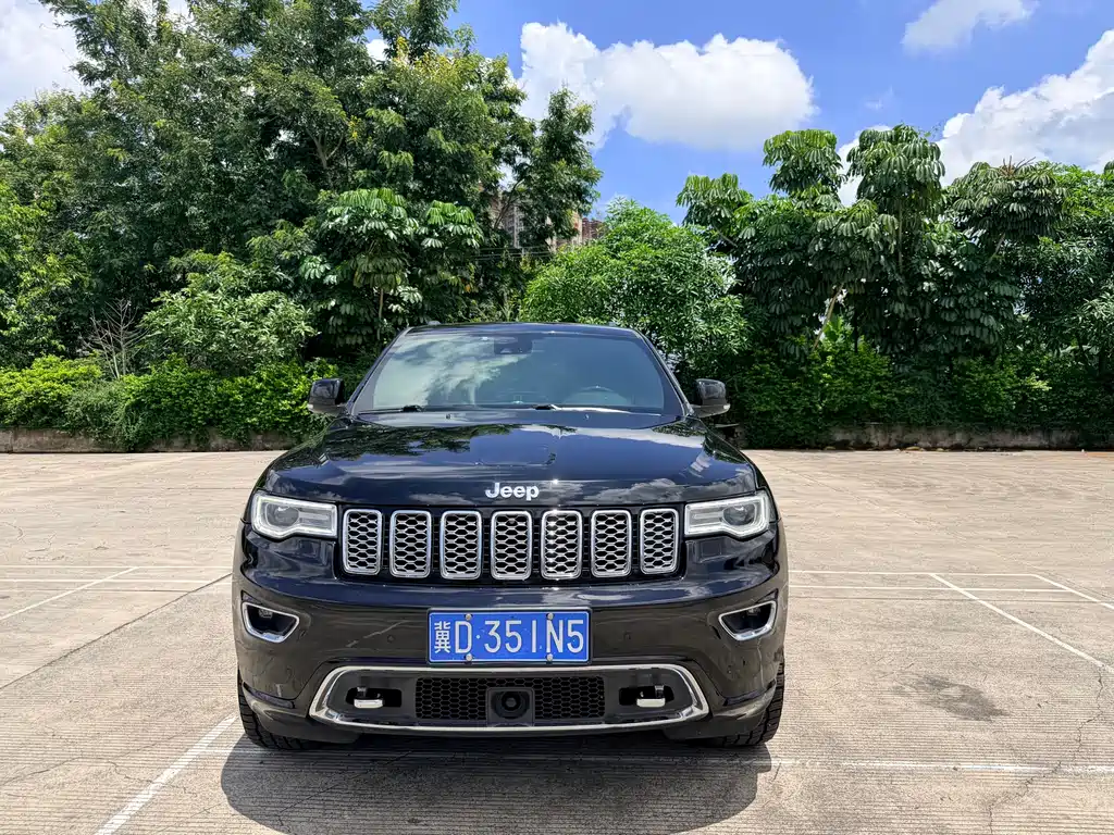 Jeep Grand Cherokee 2017 — фото 2