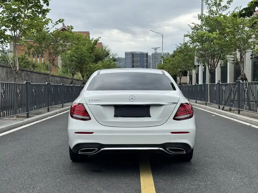 Mercedes-Benz E-Class 2020 — фото 8