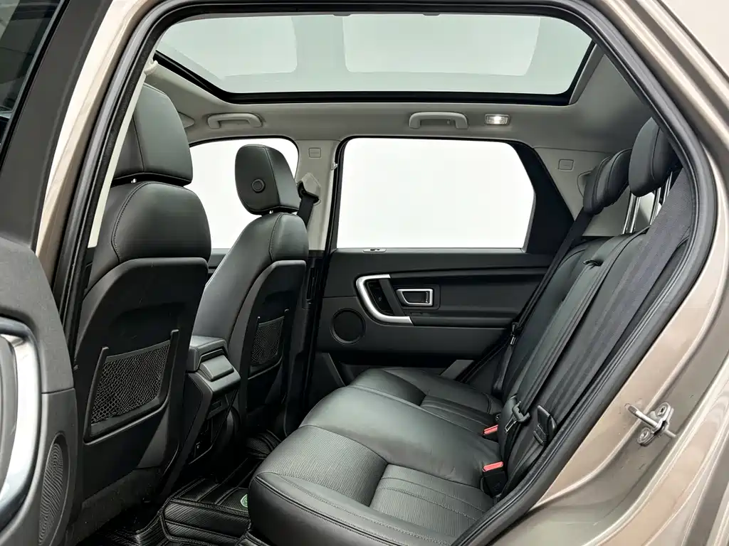 Land Rover Discovery Sport 2017 — фото 12