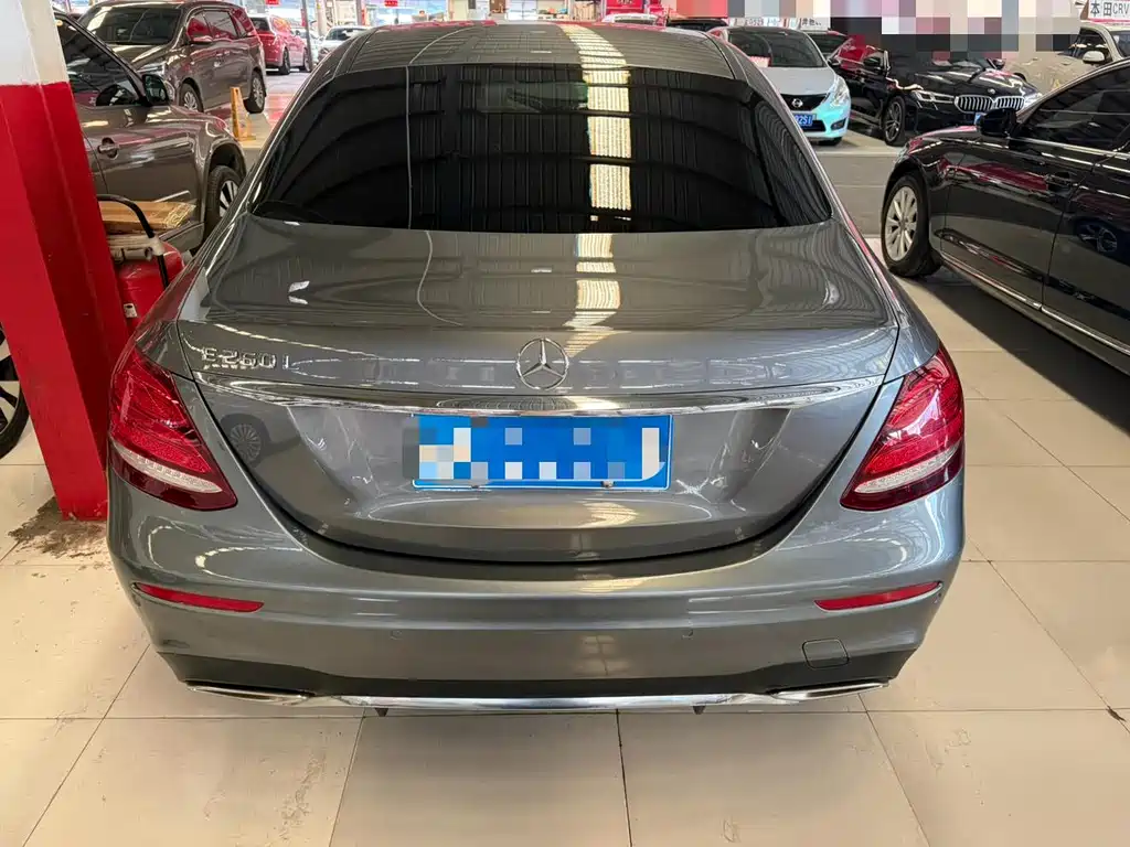 Mercedes-Benz E-Class 2020 — фото 11