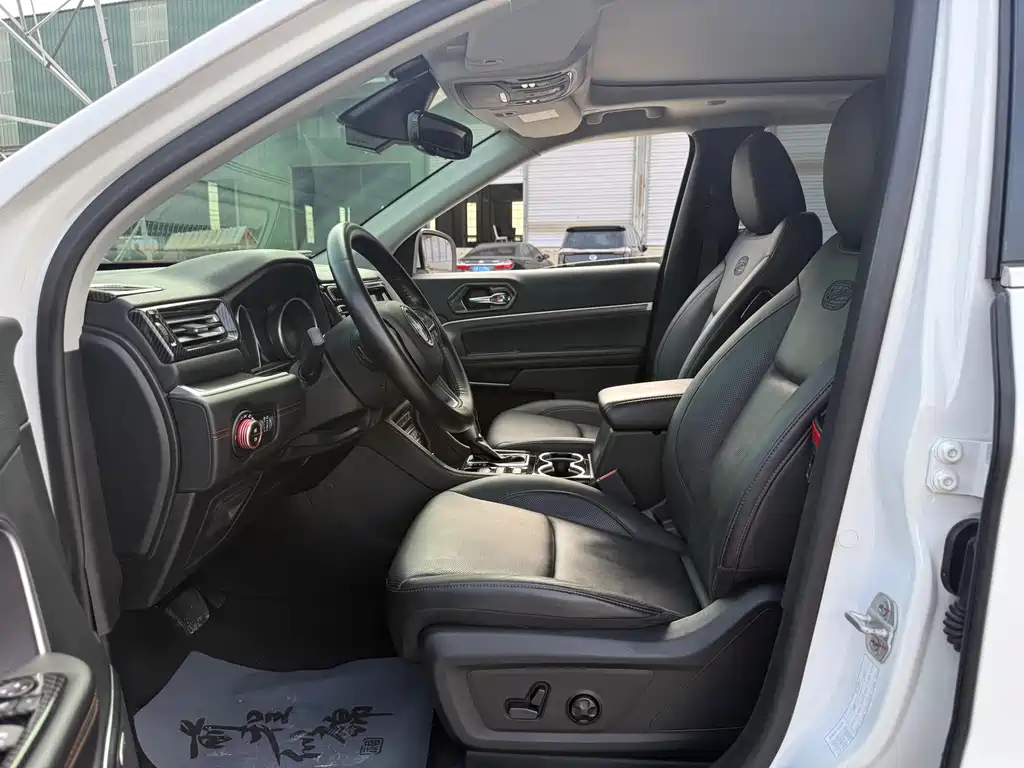 Jeep Grand Commander 2018 — фото 11